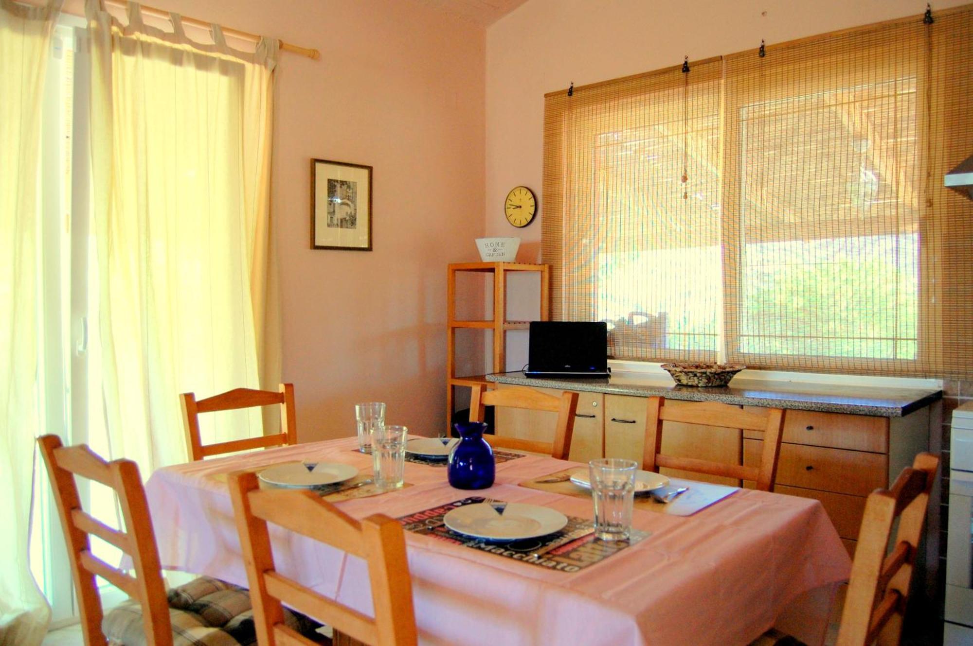 Blue Lagoon Villa Порос Екстер'єр фото