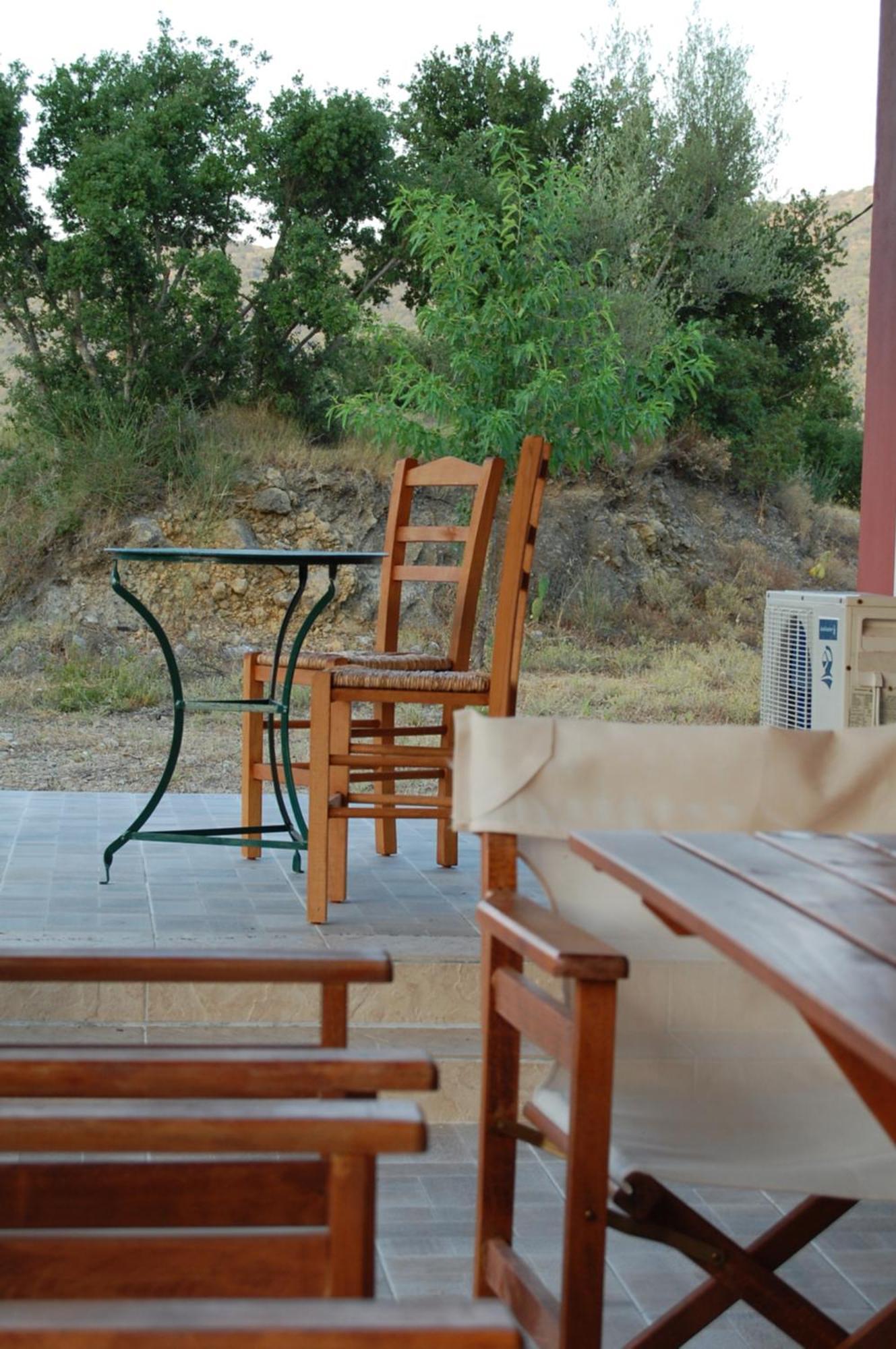 Blue Lagoon Villa Порос Екстер'єр фото