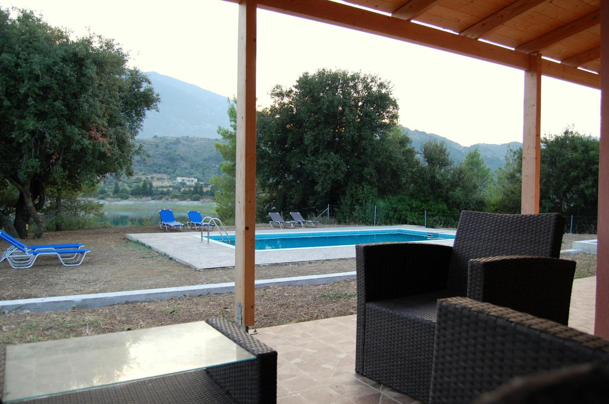 Blue Lagoon Villa Порос Екстер'єр фото