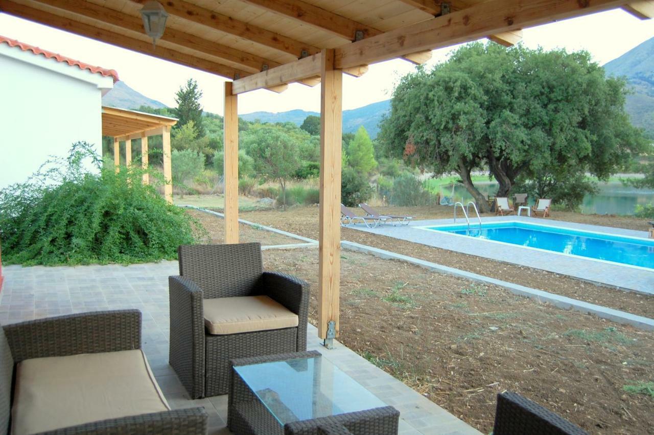 Blue Lagoon Villa Порос Екстер'єр фото
