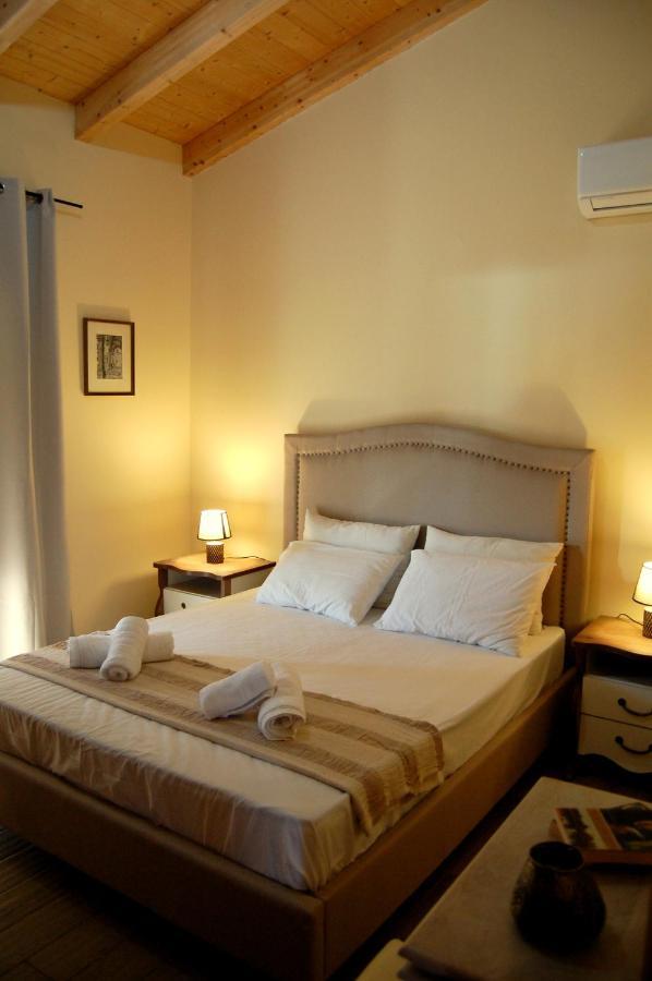 Blue Lagoon Villa Порос Екстер'єр фото
