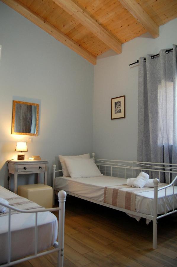 Blue Lagoon Villa Порос Екстер'єр фото